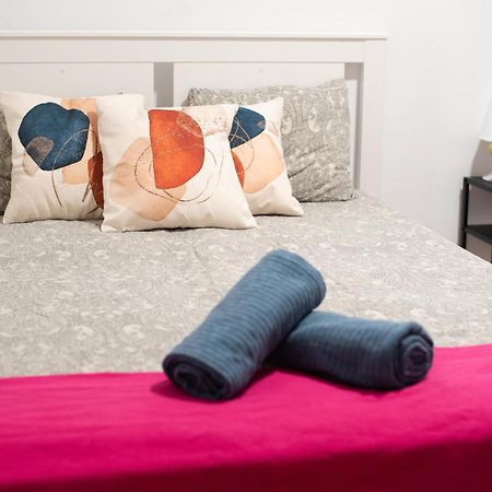 Eixample Private Rooms Barcelona Ngoại thất bức ảnh