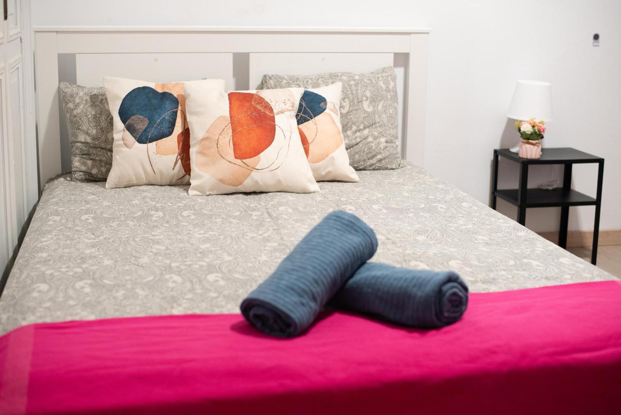 Eixample Private Rooms Barcelona Ngoại thất bức ảnh